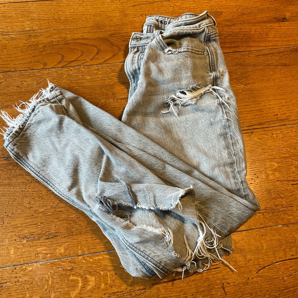 American Eagle Distressed gray ripped Women's Jeans short - Picture 1 of 7